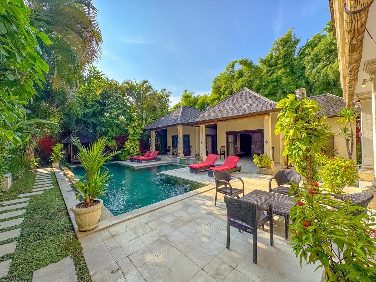 Villa Bugis Abimanyu Seminyak Экстерьер фото