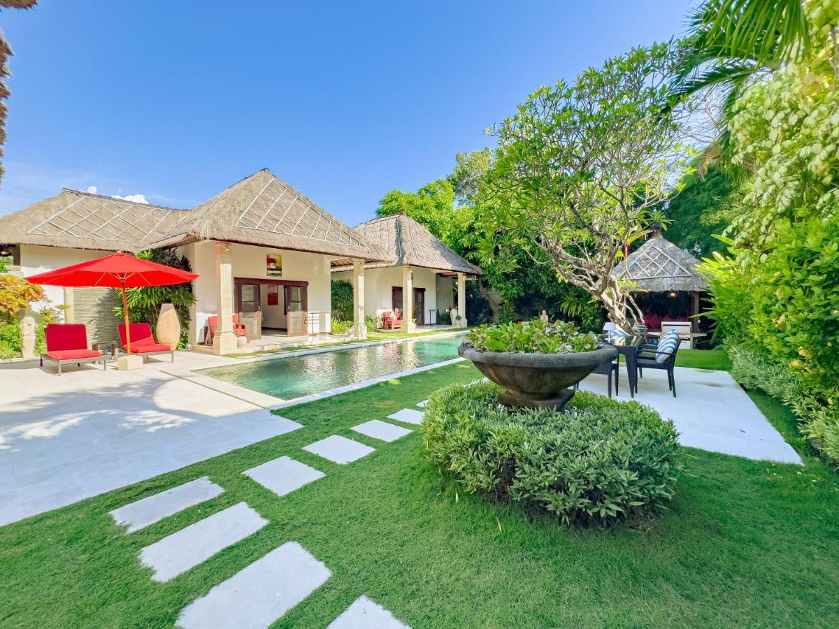 Villa Bugis Abimanyu Seminyak Экстерьер фото